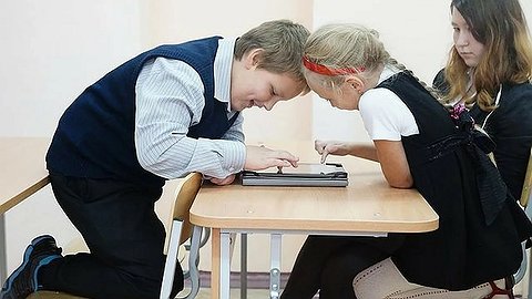 Попадают дети в игровые сети